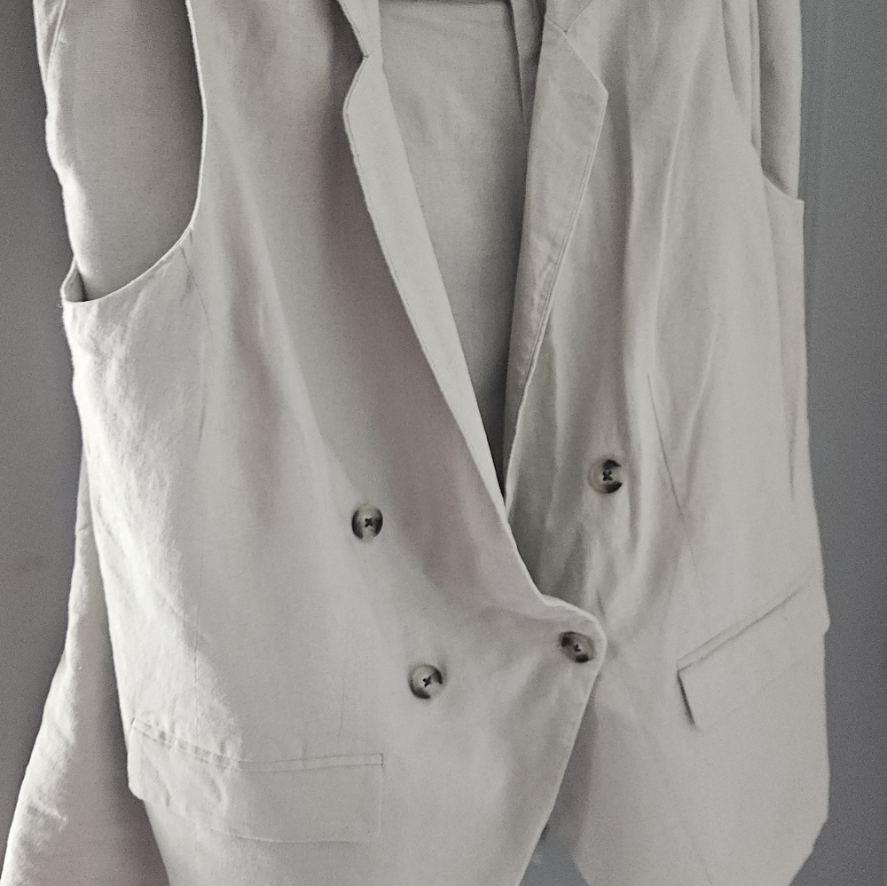 Cato Women's Double-Breasted Bermuda Shorts in Light Beige And Matching Vest Set